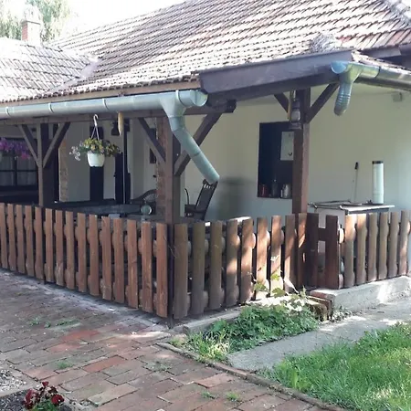 Feherlo Vendeghaz Farm stay *